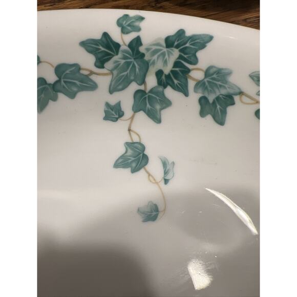Sango Caprice serving oval bowl. With green ivy and gold trim. 10 1/2” EXCELLENT - Picture 8 of 8